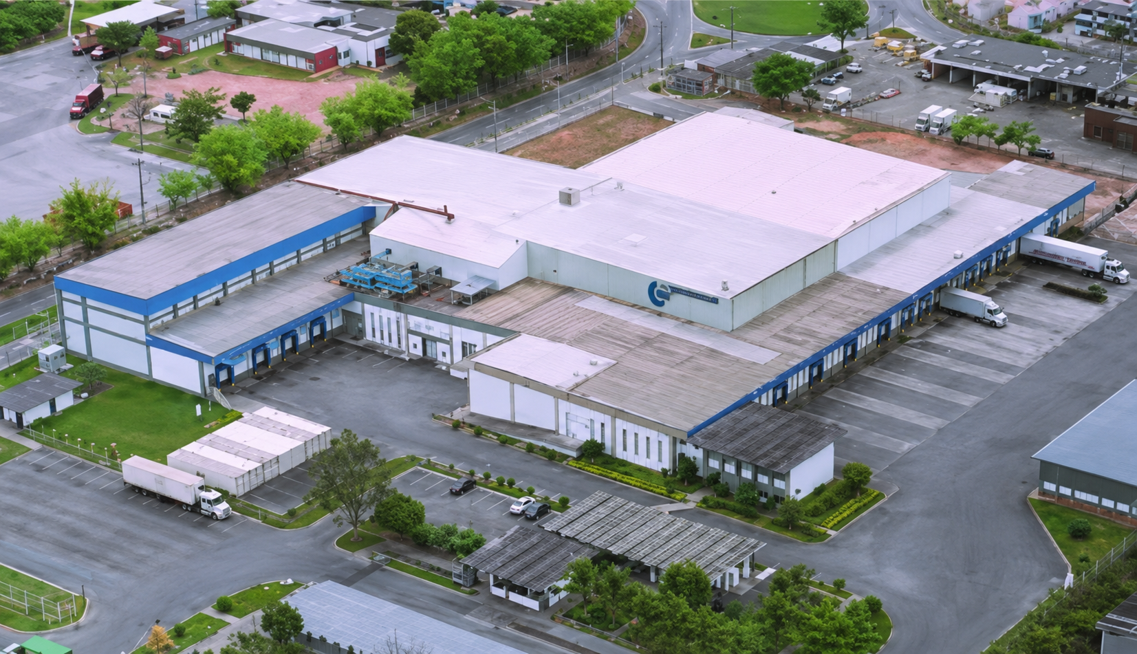 Pátios e Estacionamento na Cefrinor